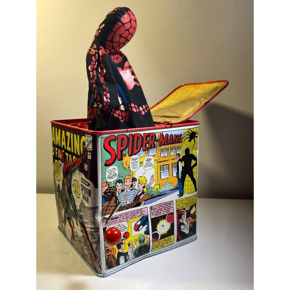 Spiderman Jack in the Box Musical Wind-Up Amazing Fantasy Cover #15 Schylling - Picture 2 of 11